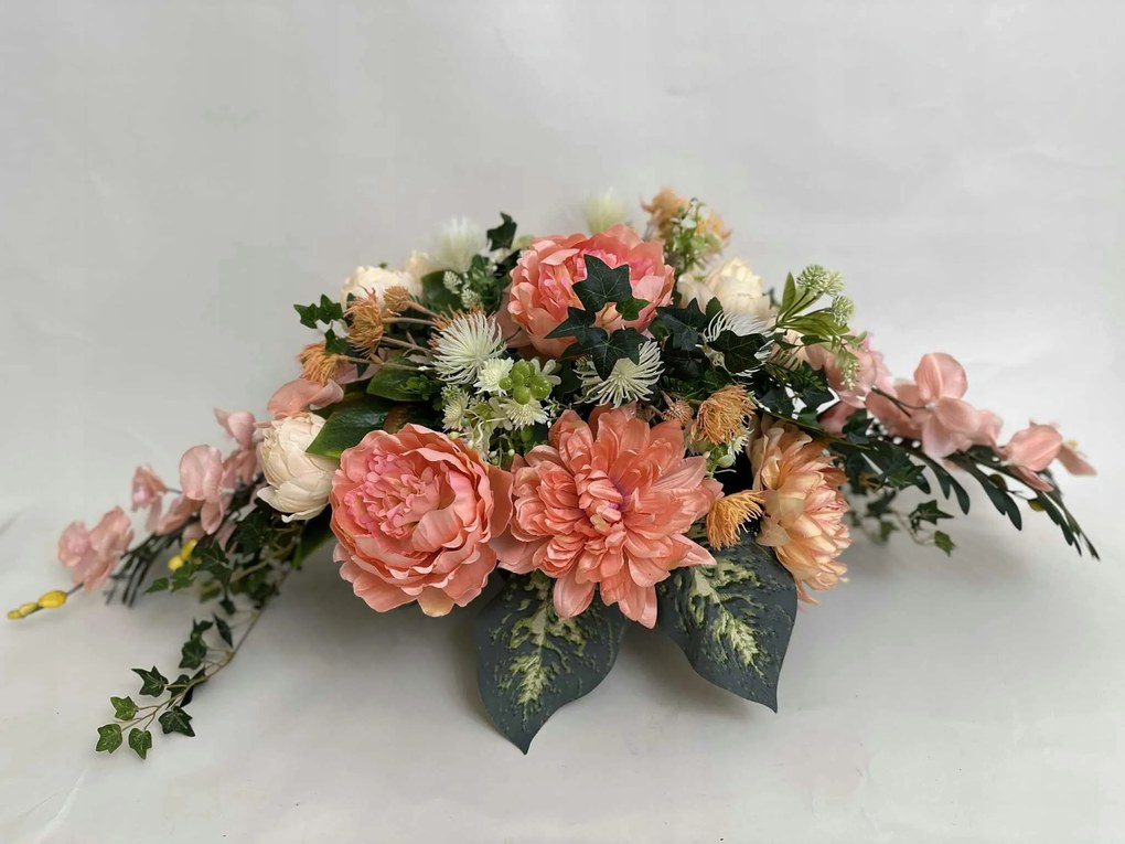 Kompozíció Virágok a sírhoz temető csokor virágtartó művirágok