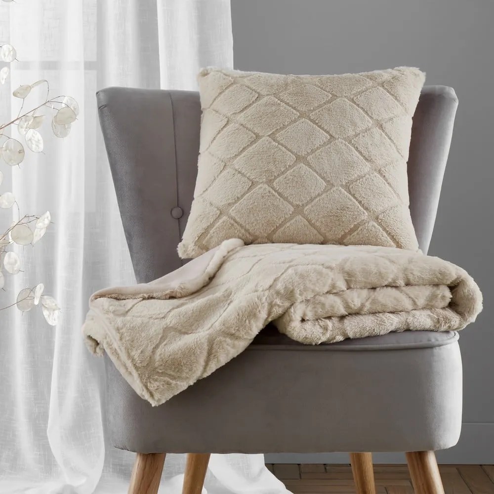 Mikroplüss díszpárna 43x43 cm Cosy Diamond – Catherine Lansfield