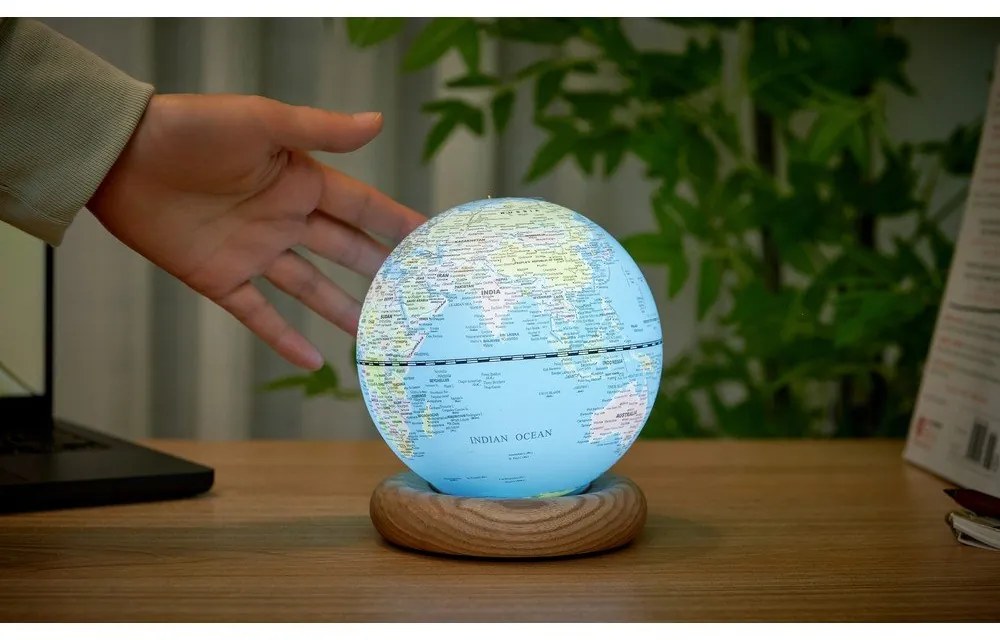 Földgömb ø 13 cm Atlas LED – Gingko