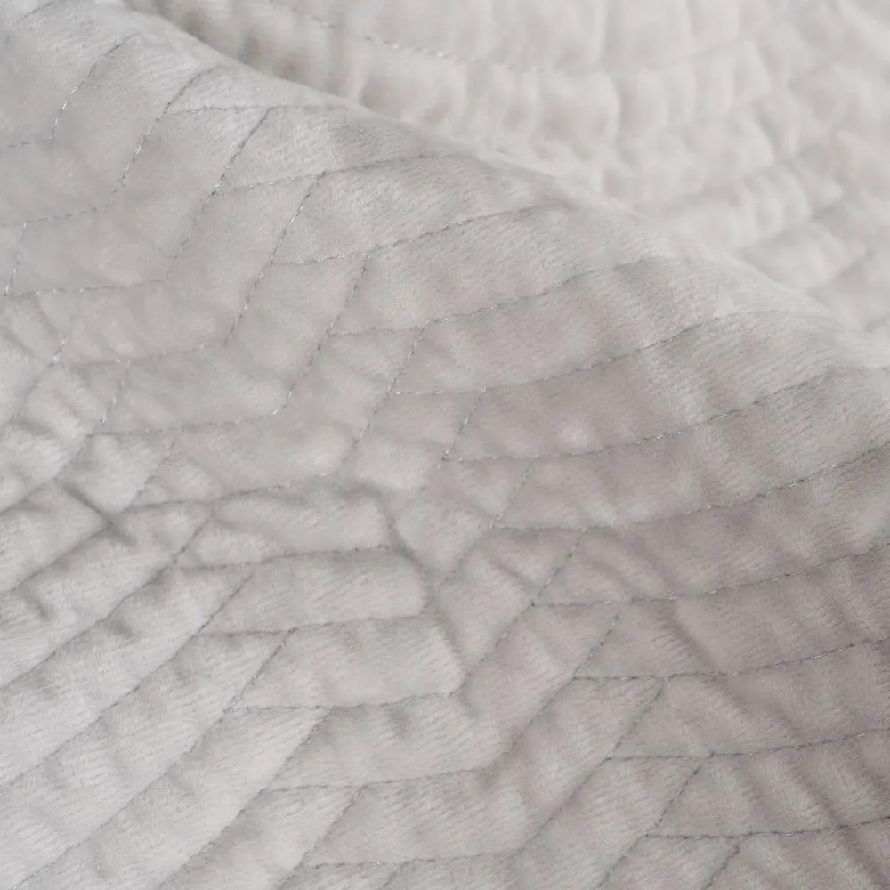Krémszínű bársony steppelt ágytakaró 230x260 cm – Ixia