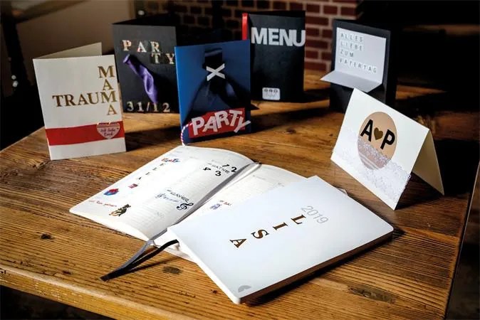 Matrica, papír, 3 ív, 76x120 mm, AVERY ZWECKFORM, Z-Design No.53487, macska és kutya (AY53487)