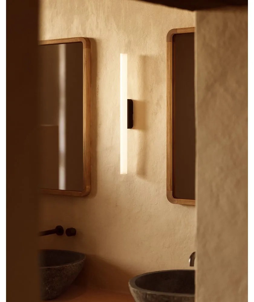 Fekete-fehér LED fali lámpa Valquiria – Kave Home