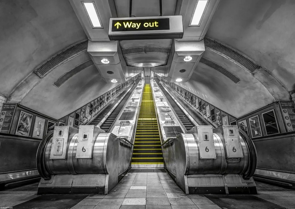 Poszter 42x29,7cm Mozgólépcső a metróállomáson, Assaf Frank