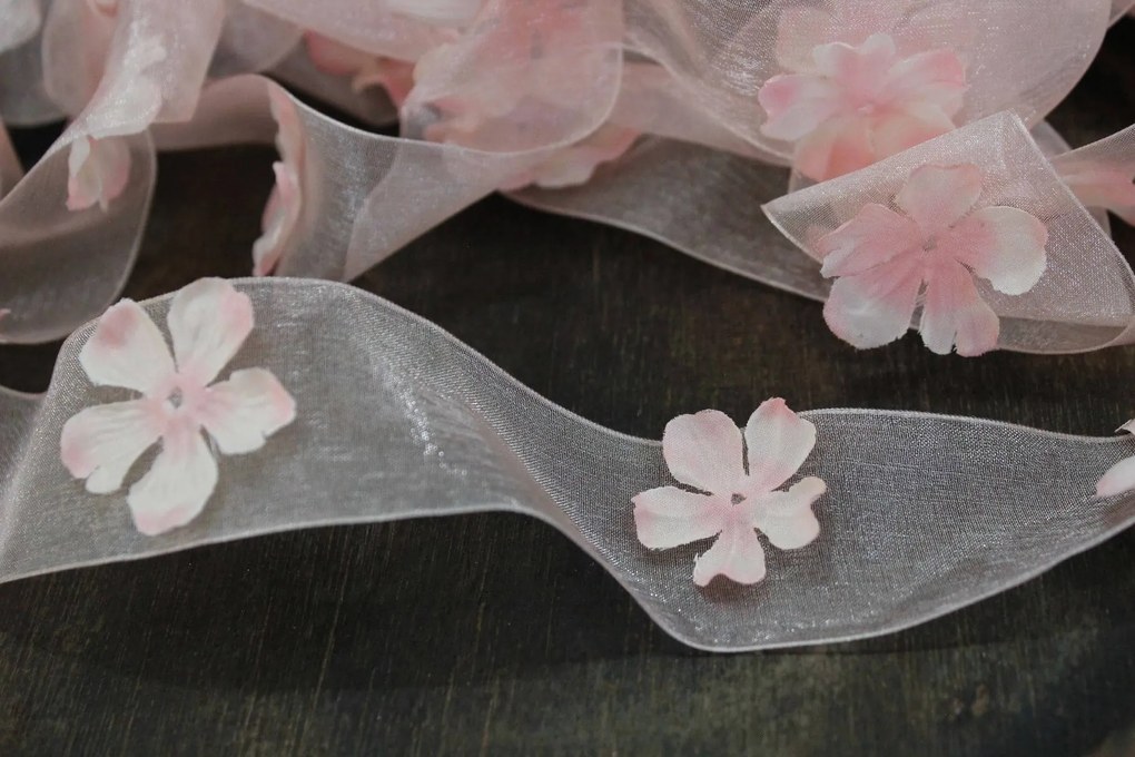 Lazac színű átlátszó szalag virágokkal 3,5cm 5m