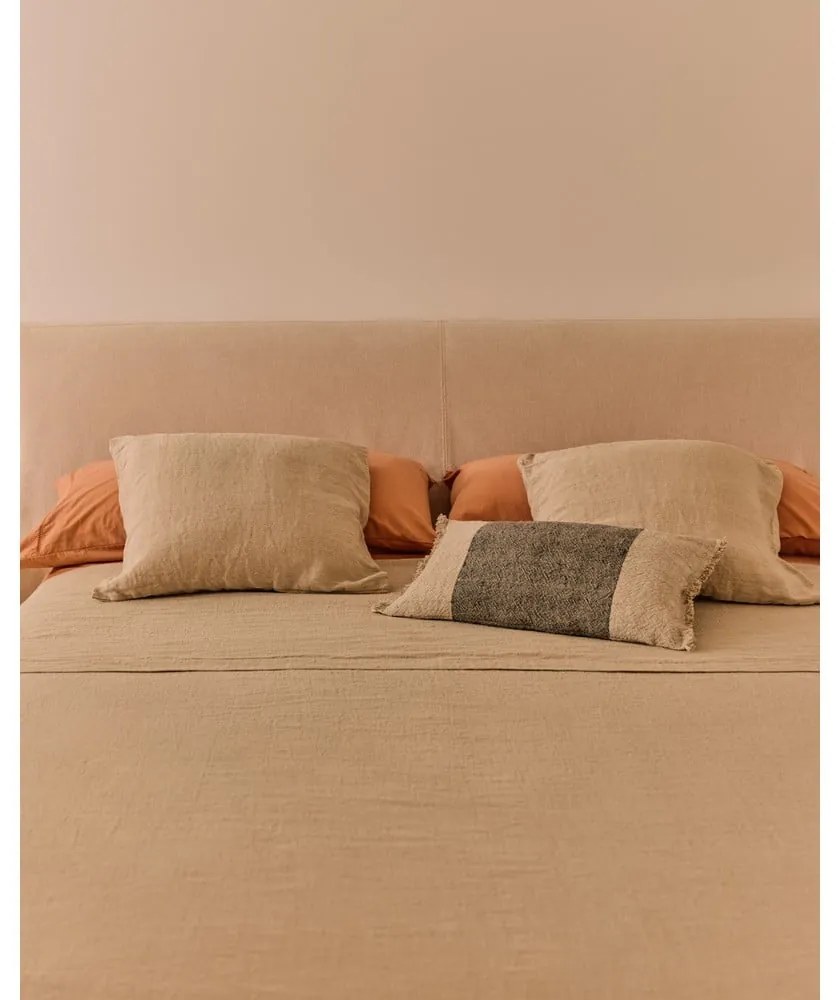 Bézs kárpitozott egyszemélyes ágy ágyrács nélkül 90x200 cm Blok – Kave Home