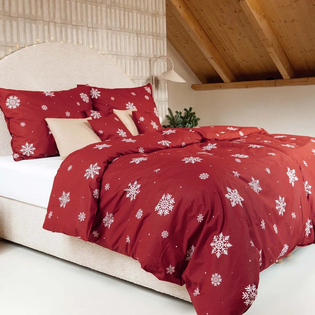 Goldea pamut ágyneműhuzat - hópelyhek piros alapon 240 x 220 és 2db 70 x 90 cm