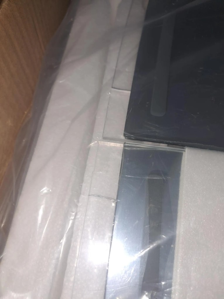 Tükörszekrény világítással, Fali szekrény, AC csatlakozóval és 2 USB porttal, fekete Outlet