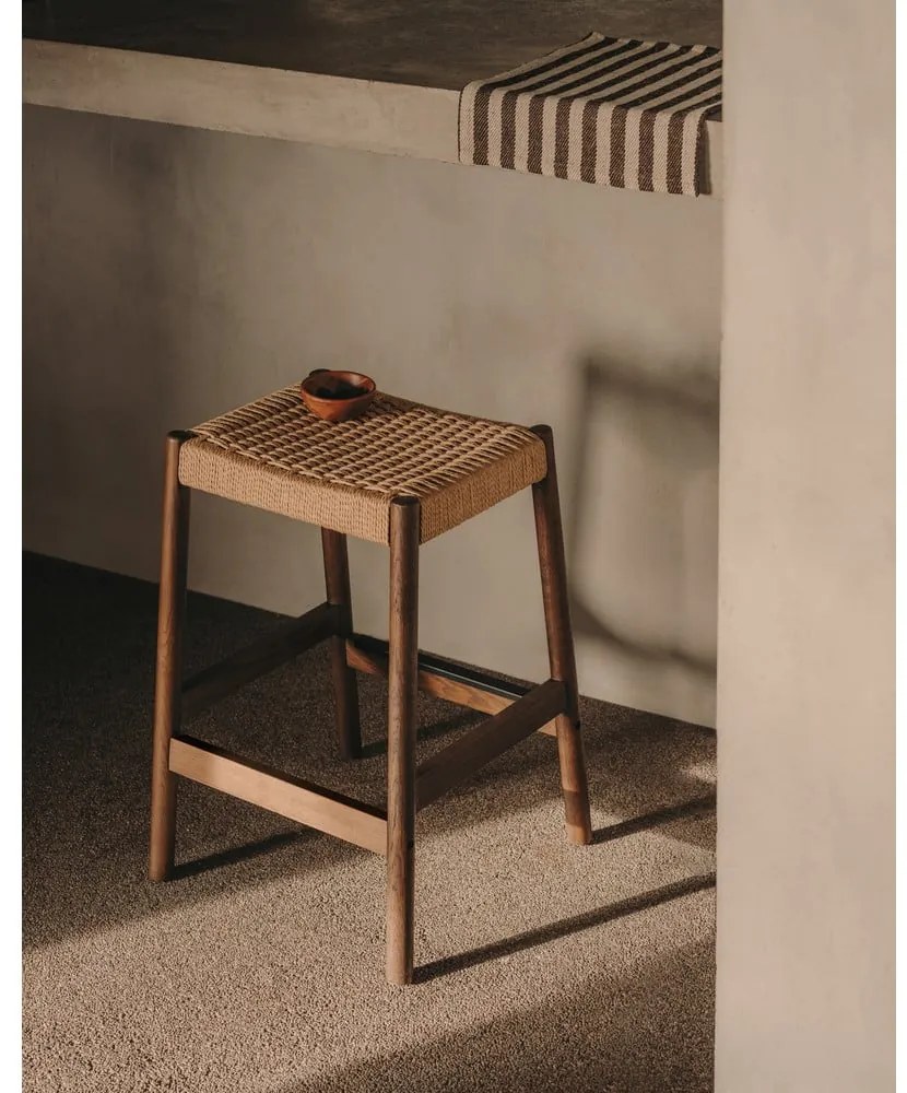 Barna-natúr színű tölgyfa bárszék szett 2 db-os (ülésmagasság 66 cm) Yalia – Kave Home