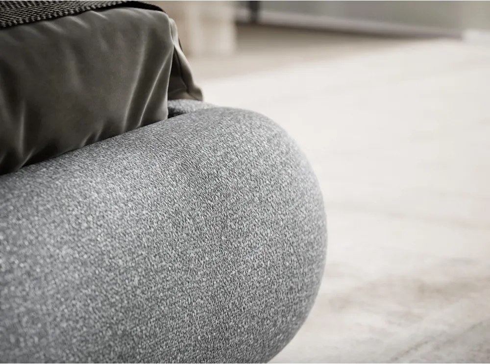 Szürke kárpitozott ágyneműtartós franciaágy ágyráccsal 160x200 cm Maumere – Maison de Rêve