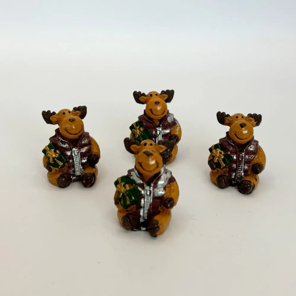Pufi kabátos rénszarvas poly figura 3 cm 4 db