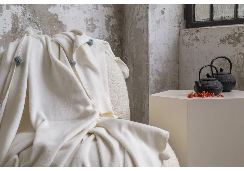 Krémszínű fleece ágytakaró 150x200 cm Pom Pom – Mijolnir