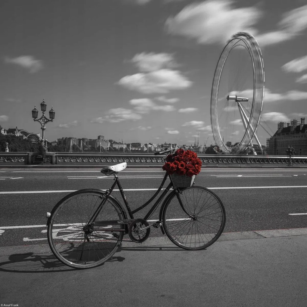 Poszter 30x30cm Kerékpár virágcsokorral a londoni Westminster hídon
