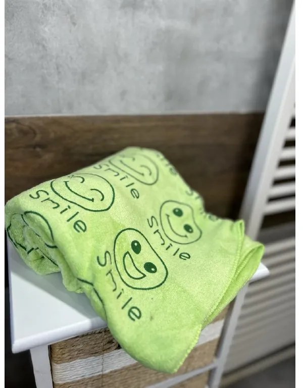 Gyorsan száradó törülköző Smiley zöld A törülközők mérete: 35x75 cm