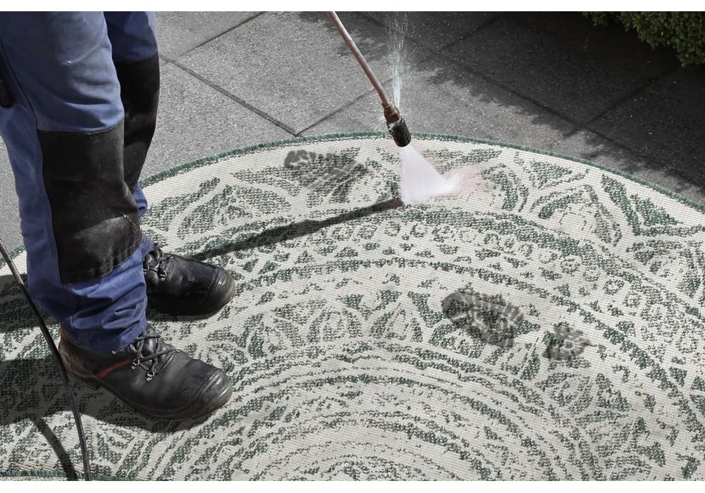 Siruma zöld-krémszínű kültéri szőnyeg, ø 140 cm - NORTHRUGS