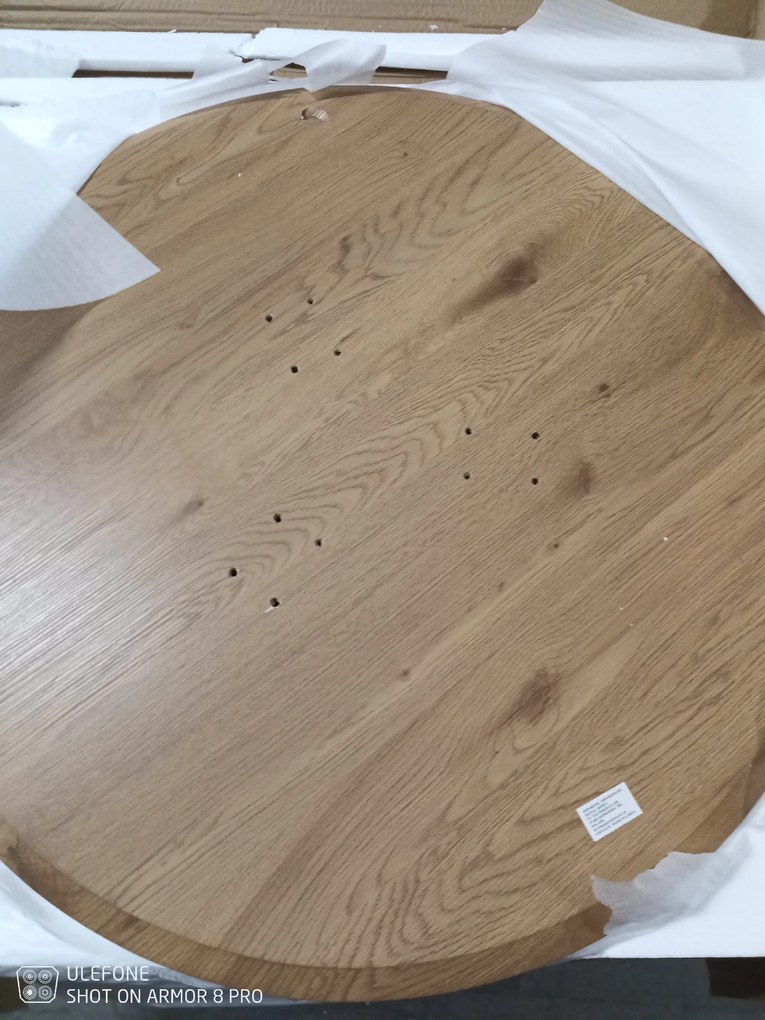 AKCIÓ Tölgy étkezőasztal fekete lábakkal TETIS 100x100 II. osztály