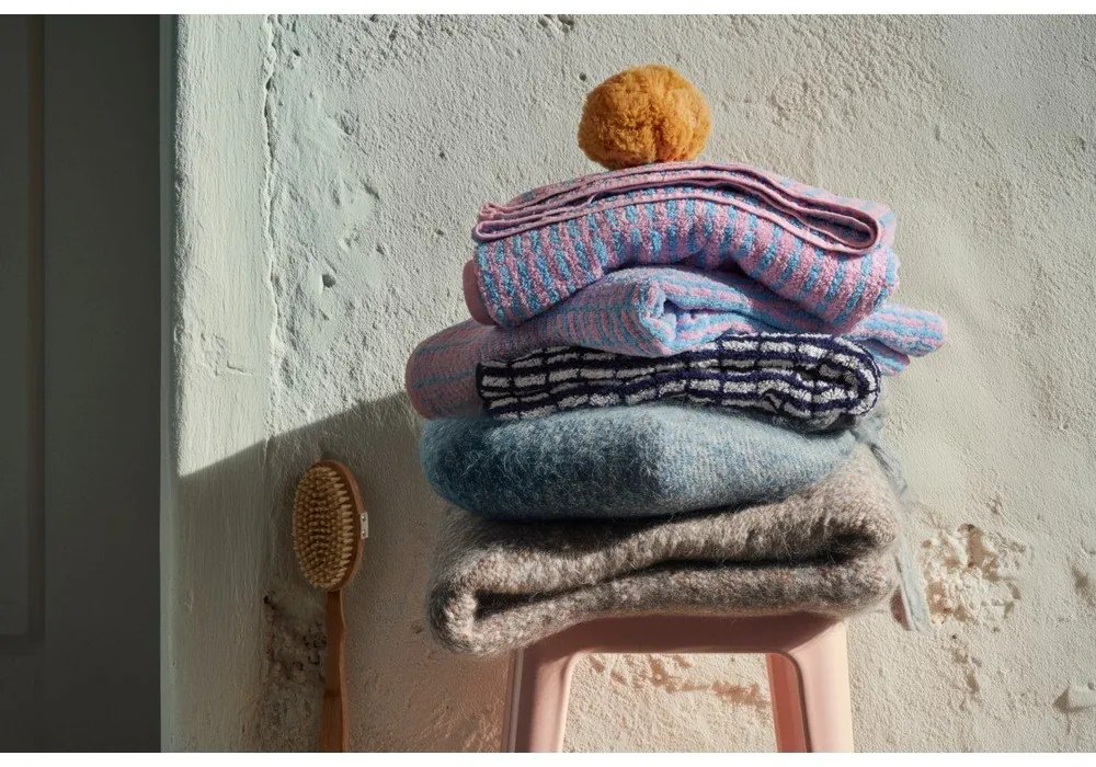 Fehér-kék frottír bambuszkeverék fürdőlepedő 70x140 cm Nuance – JUNA