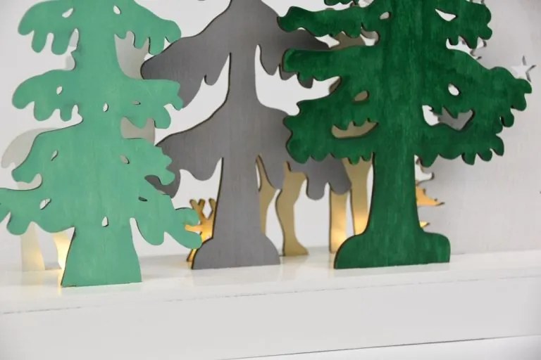 Dekoratív karácsonyi jelenet fából Erdő 5 LED elem időzítő