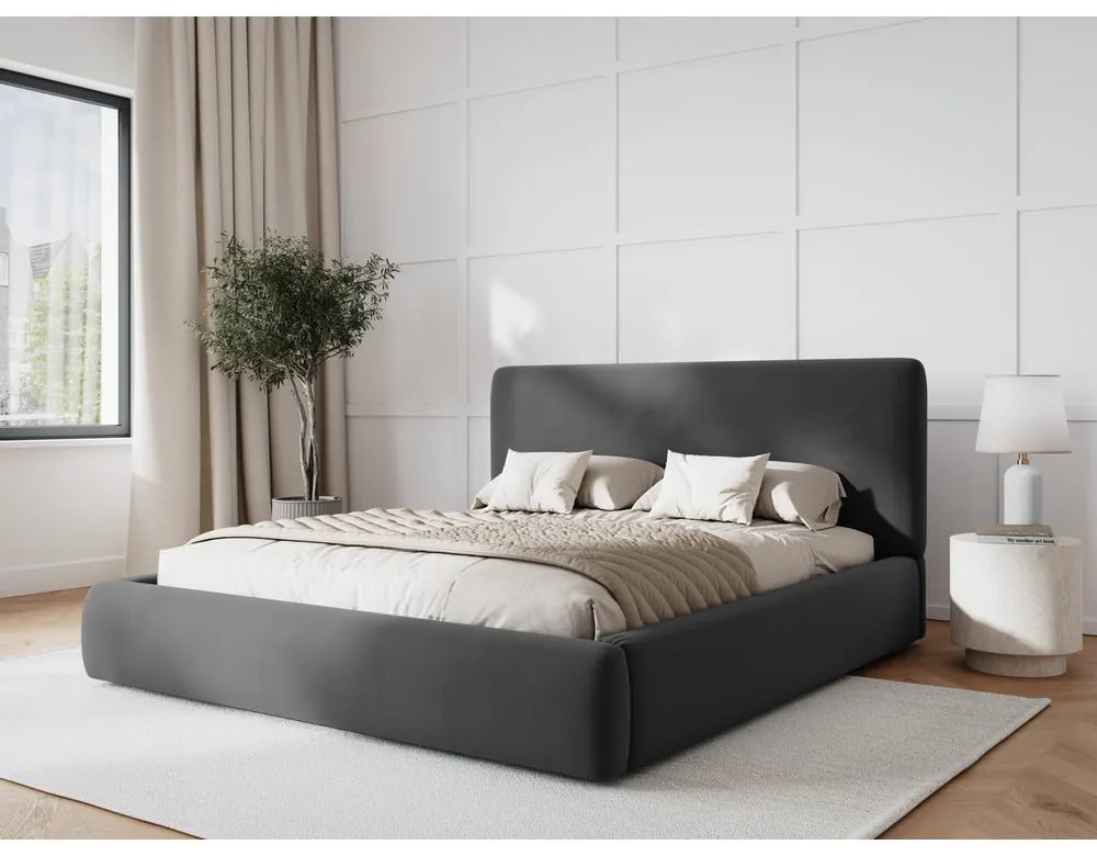 Sötétszürke kárpitozott ágyneműtartós franciaágy ágyráccsal 140x200 cm Colonel – Cosmopolitan Design