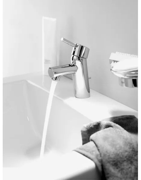 GROHE 32204001 - CONCETTO mosdócsaptelep DN 15 fényes króm