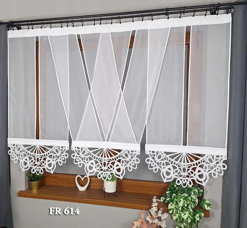 Kész függöny panelek áttört 3 db-os szett V panellel FR614