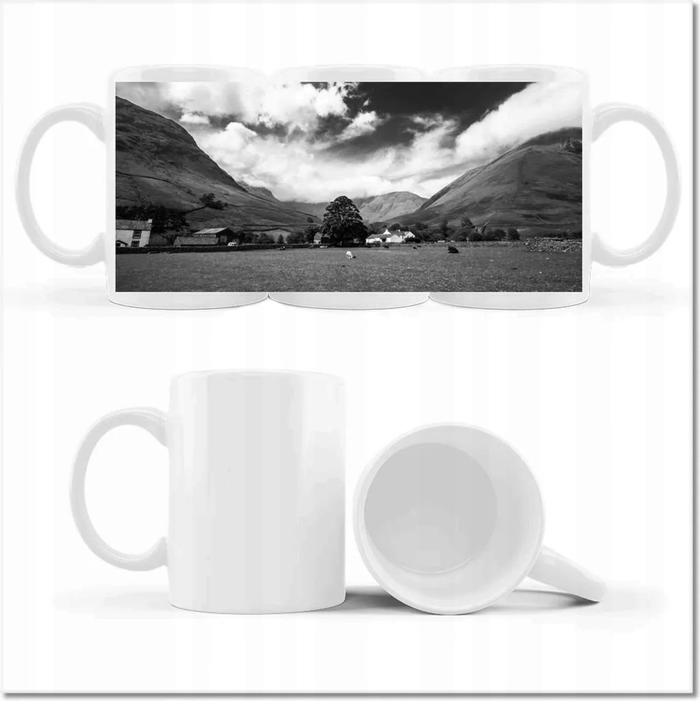 Bárányok a réten Hegyek feliratú bögre