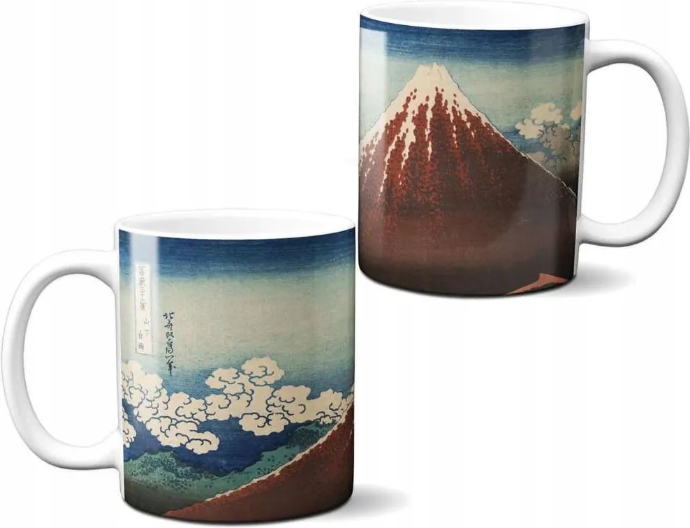 Zápor bögre a Katsushika Hokusai csúcsa alatt