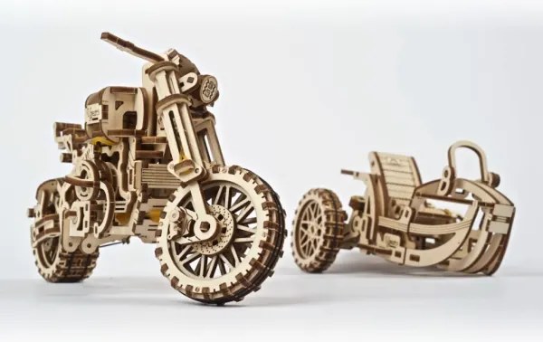 Ugears - 3D fa mechanikus puzzle Scrambler motorkerékpár kocsival