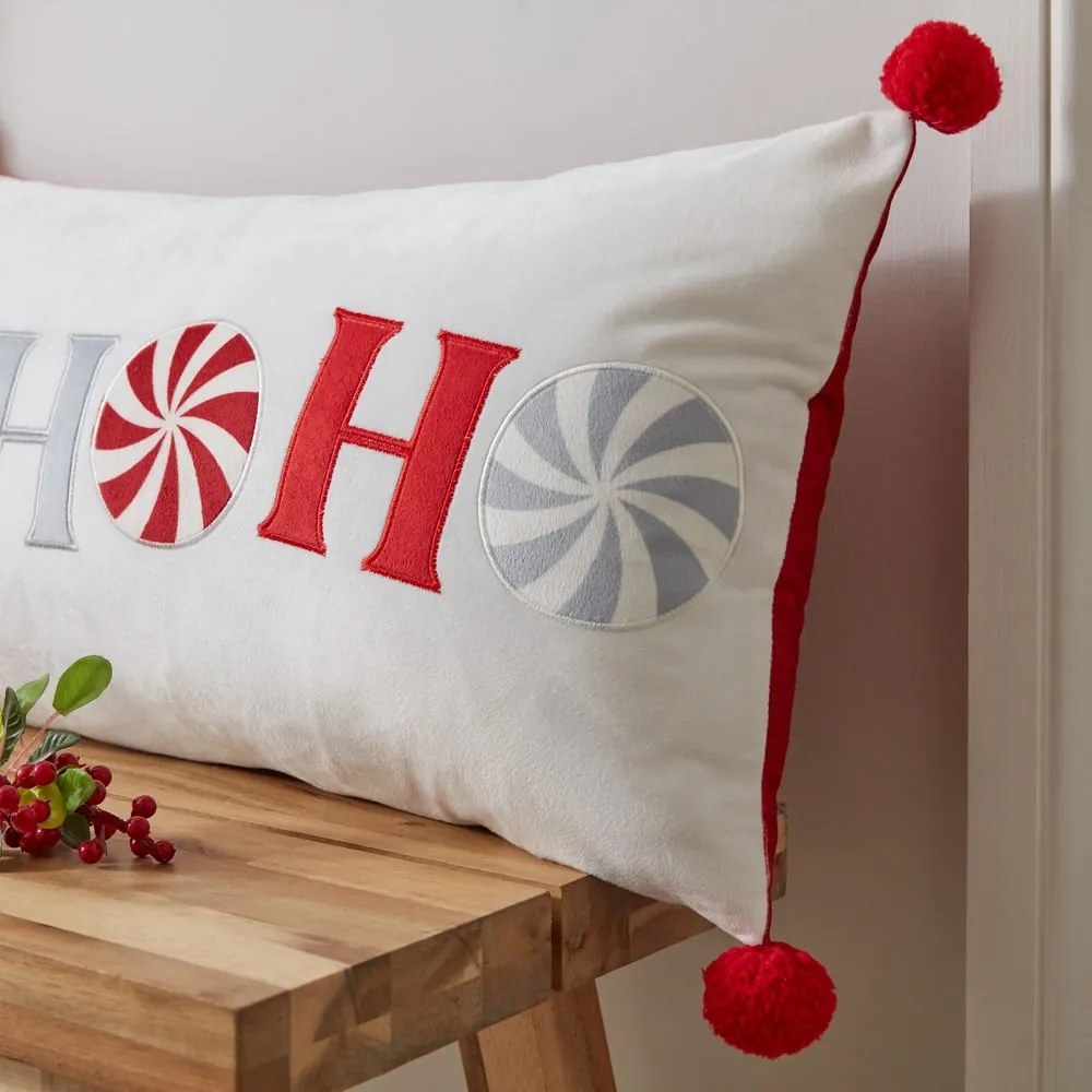Bársony díszpárna karácsonyi mintával 60x30 cm Ho Ho Ho – Catherine Lansfield