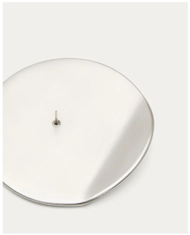 Fém gyertyatartó Quira – Kave Home