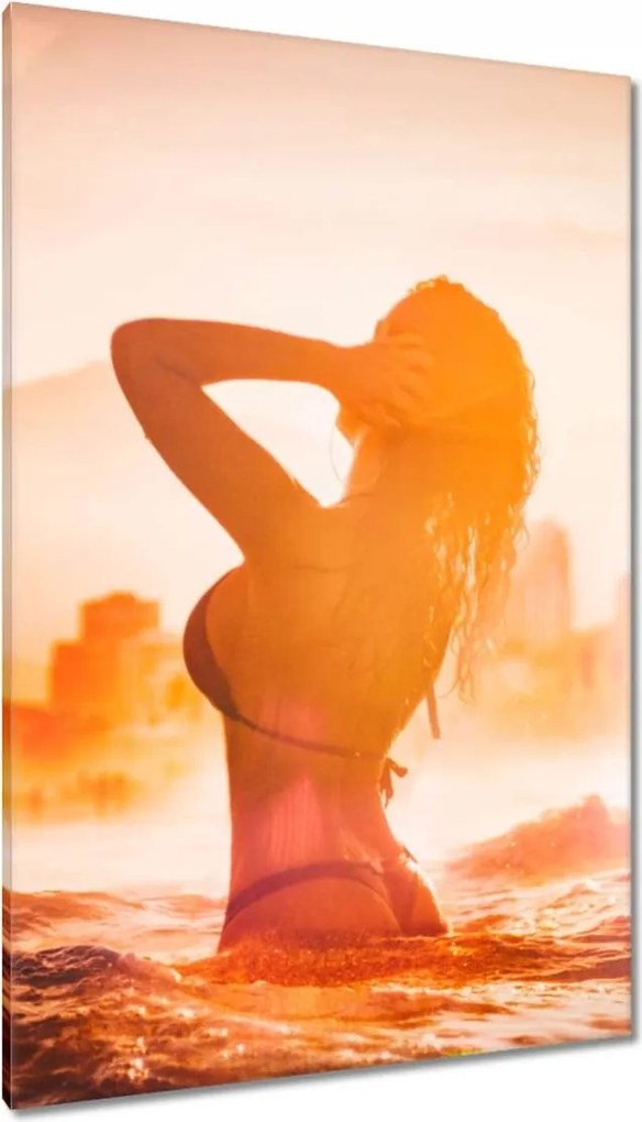 Vászonkép 80x120 Nő a tengerben