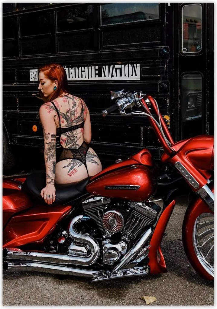 Poszterek 70x100 Hölgy a Harley-n