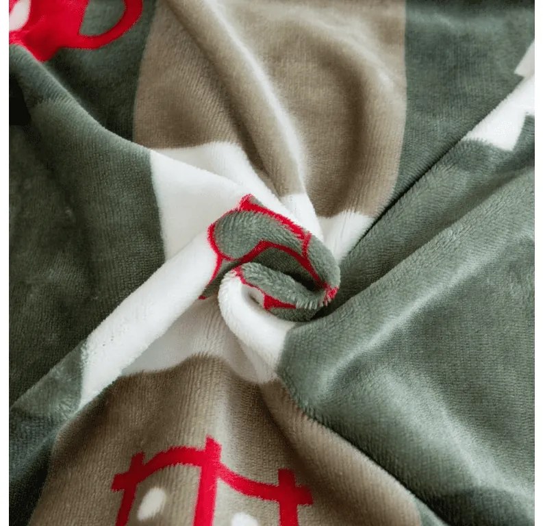 Mikroplüss ágyneműhuzat szett CHRISTMAS SOCKS zöld + mikroplüss lepedő SOFT 180x200 cm fehér, kétszemélyes