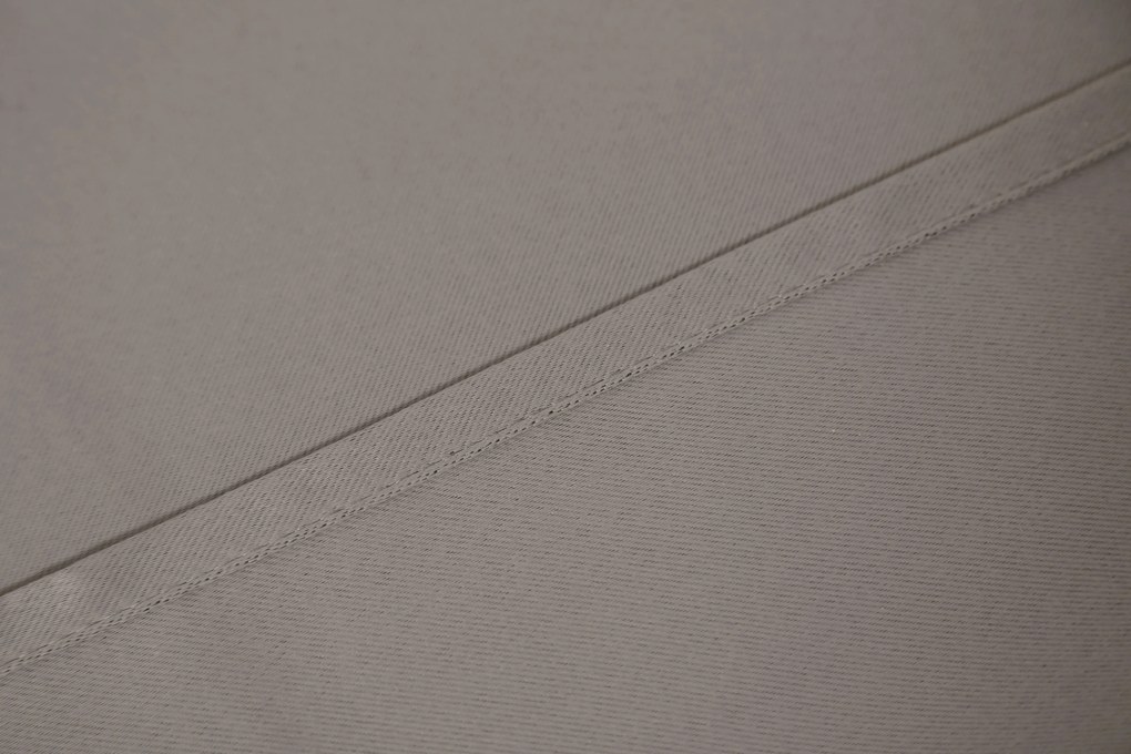 OXFORD szürkésbarna függöny 140x250 cm Felfüggesztés: Hullámos sínszalag