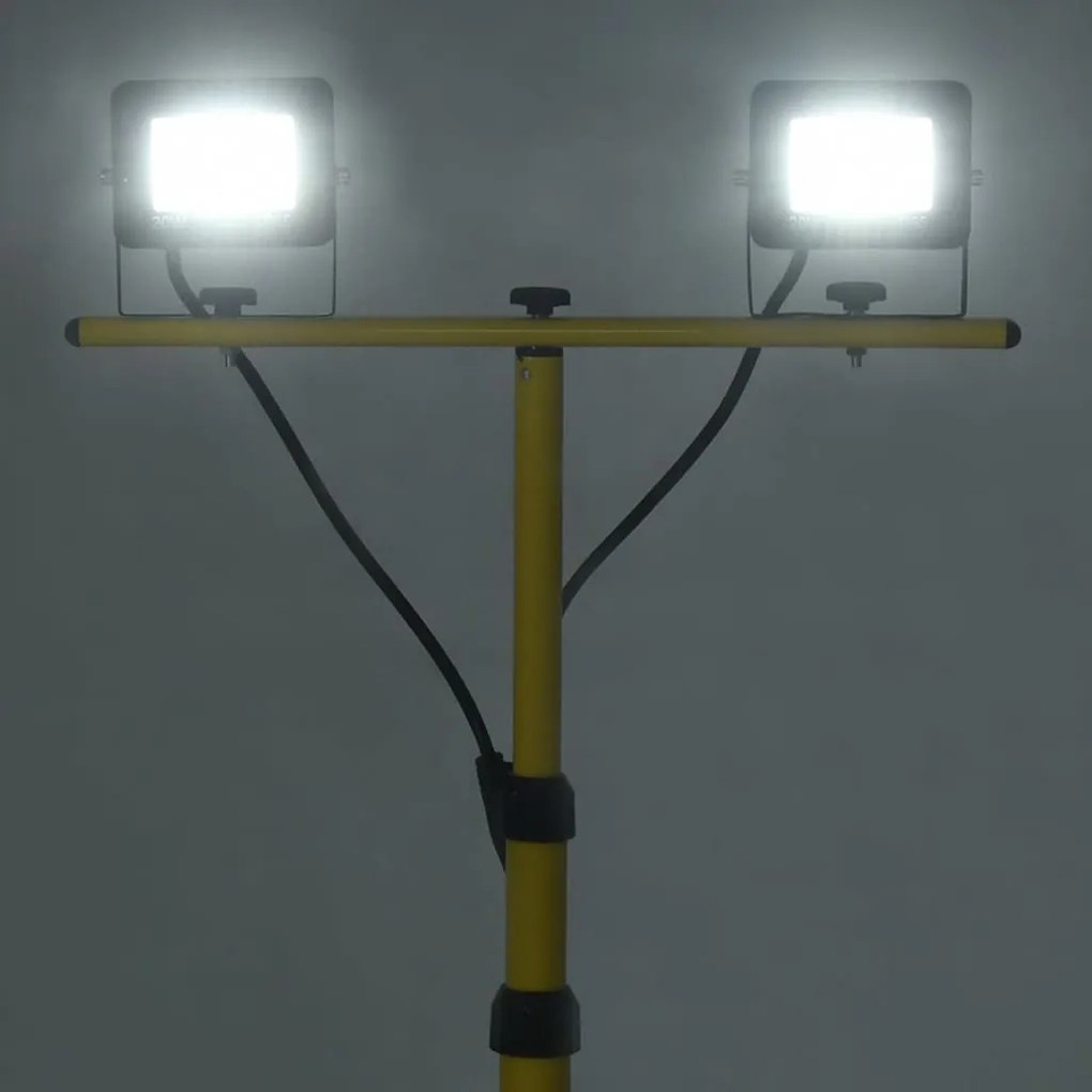 hideg fehér fényű háromlábú LED-es reflektor 2 x 20 W