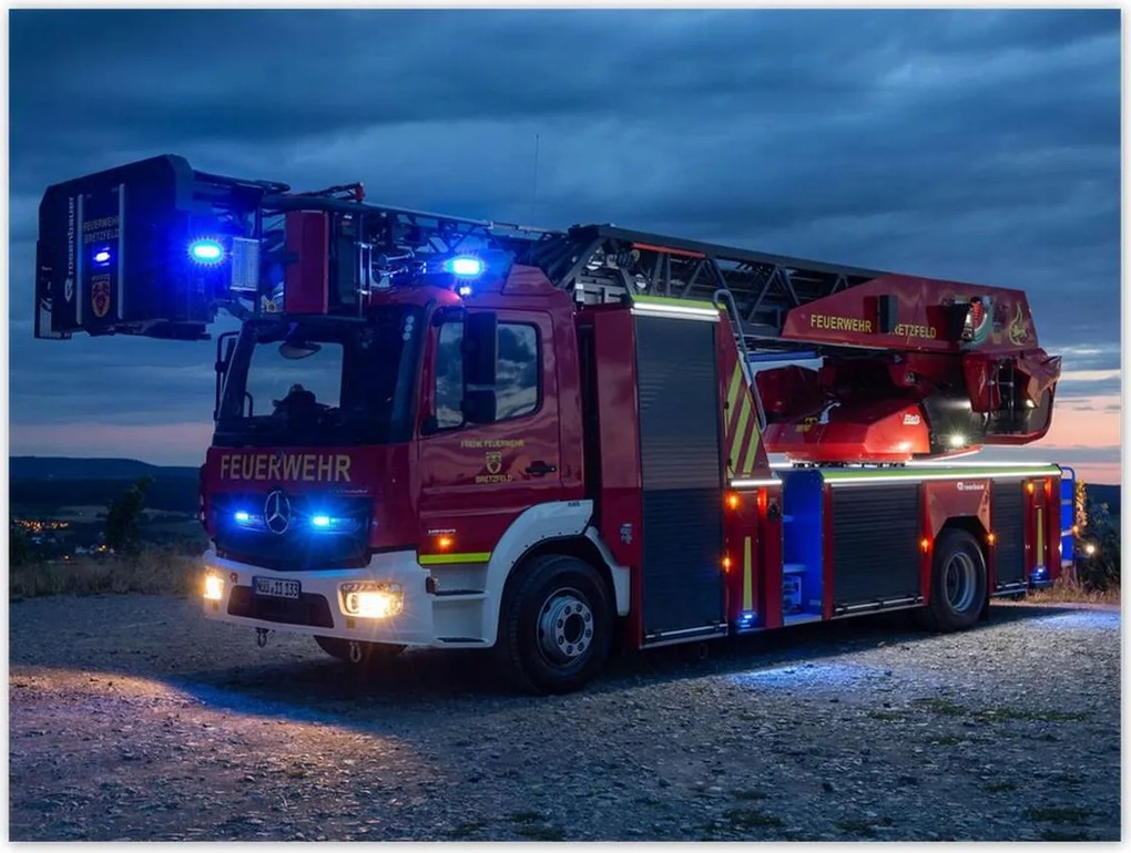 Poszterek 40x30 Tűzoltóautó a jelzésen