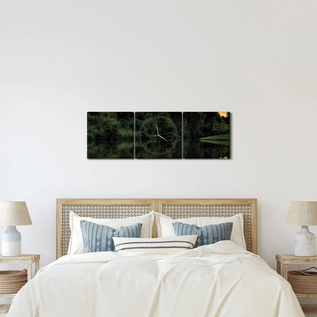 A tó képe az erdő mellett (órával) (90x30 cm)