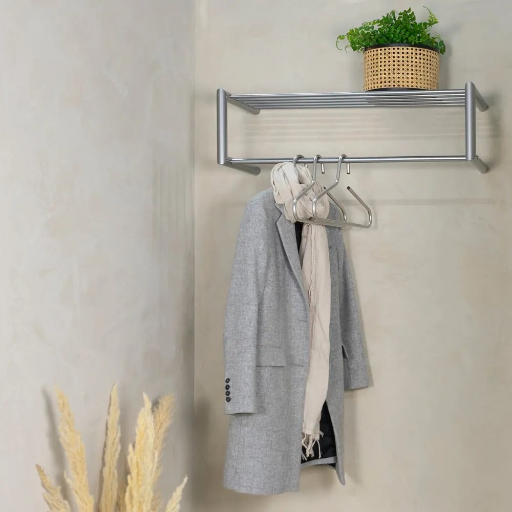 Ezüstszínű fém fali fogas polccal 80 cm Smooth – Spinder Design