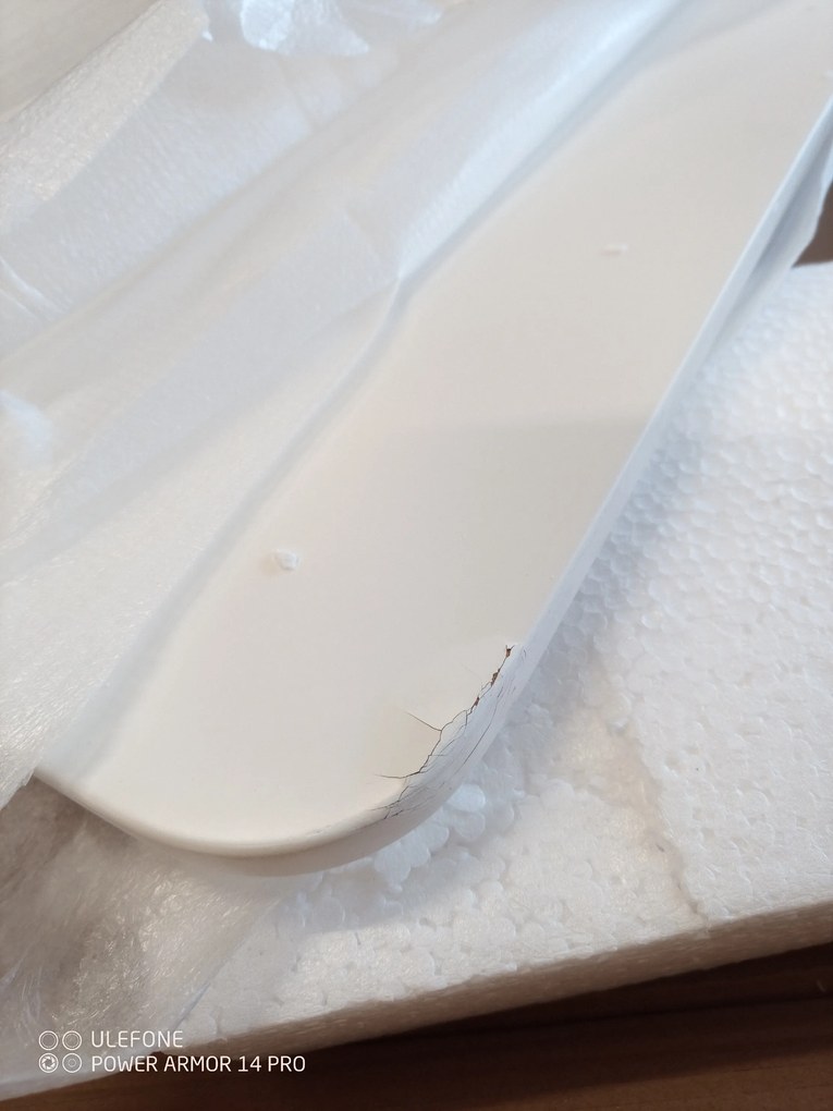 AKCIÓ Fehér étkezőasztal BERGEN 140x80 cm II. osztály