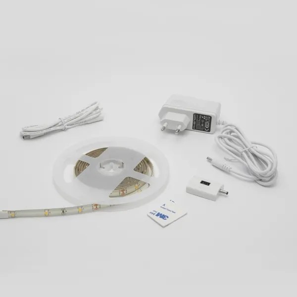 LED Dimmelhető szalag mozgásérzékelővel 2m LED/4,8W/12/230V