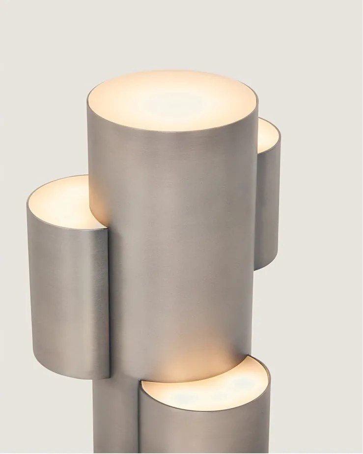 Ezüstszínű fém LED dimmelhető asztali lámpa (magasság 26,5 cm) Adrina – Kave Home