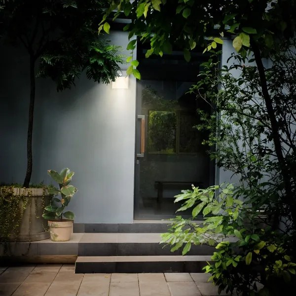 Brilagi TERNI LED 12W 230V kültéri fali lámpa szenzorral, szürke, IP44