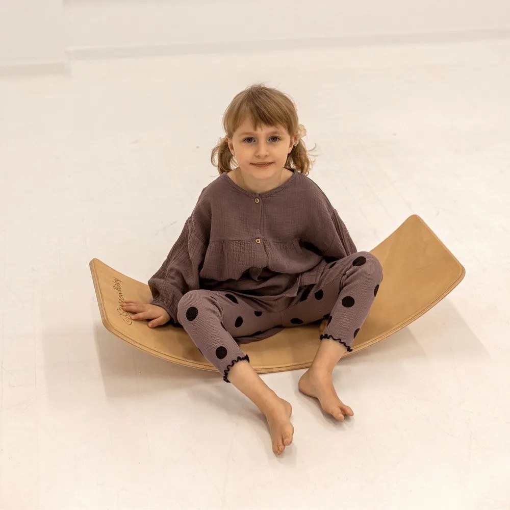 Natúr színű borovi fenyő egyensúlyozó deszka 80x30x18 cm Montessori – Meowbaby