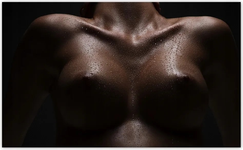 Fotótapéta flizelina 520x318 Feszes mellek Akt