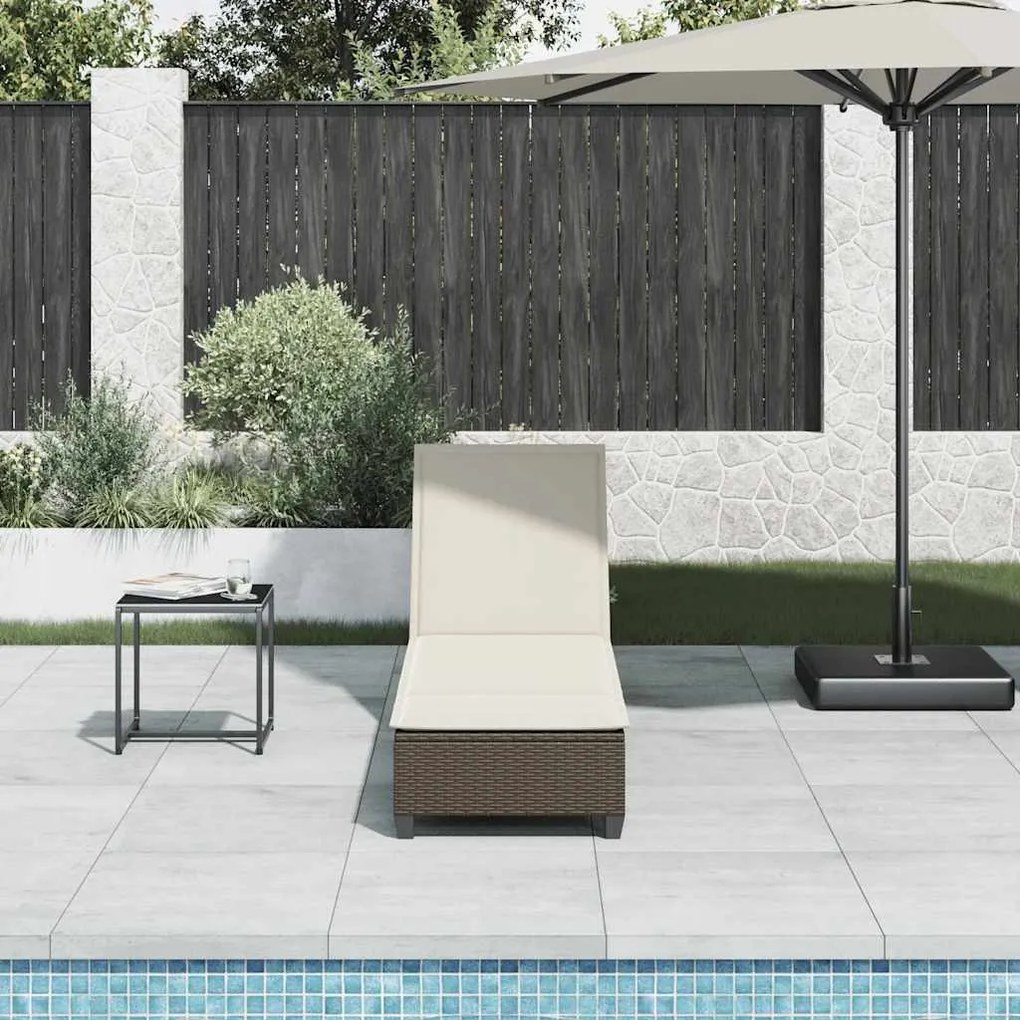 Barna polyrattan napozóágy párnákkal 55x200x25,5 cm