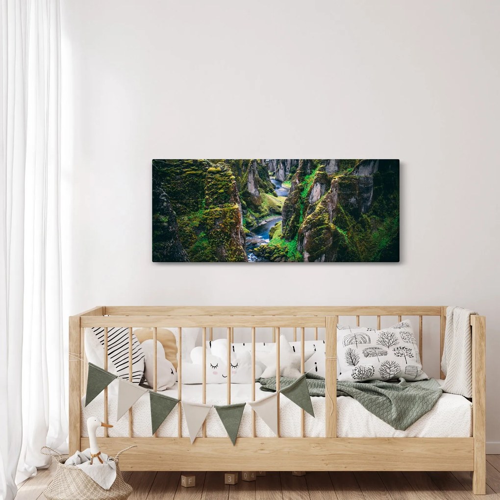 Kép - Folyó a sziklás völgyben (120x50 cm)