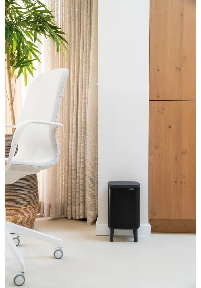Matt fekete acél szemetes 4 l Bo Hi – Brabantia