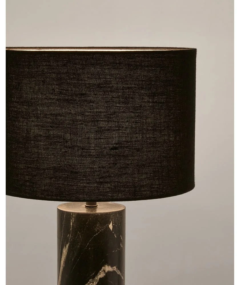 Fekete márvány asztali lámpa textil búrával (magasság 57 cm) Vex – Kave Home