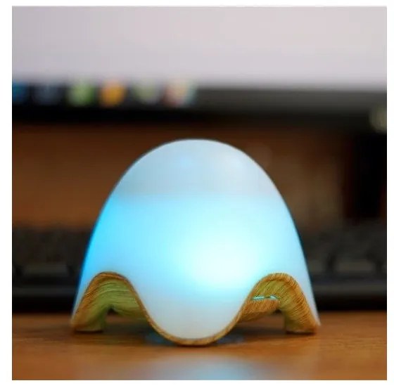 Mini ultrahangos aromadiffúzor világos fa mintával