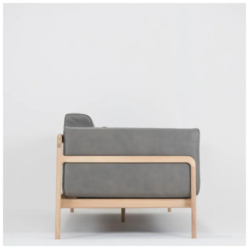 Fawn sötétszürke kanapé bivalybőrből, tömör tölgyfa szerkezettel, 240 cm - Gazzda