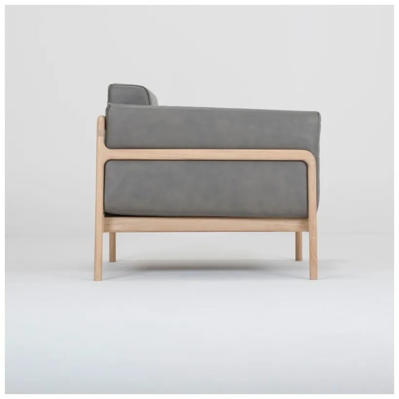 Fawn fotel tömör tölgyfa konstrukcióból sötétszürke bivalybőr ülőpárnával - Gazzda